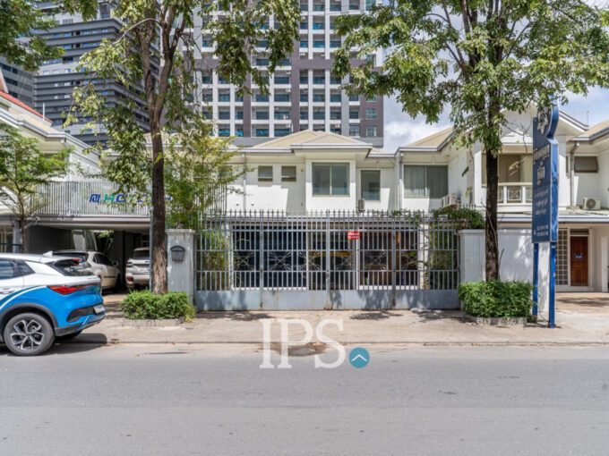 3 Bedroom Commercial Villa For Rent - Boeung Kak 1