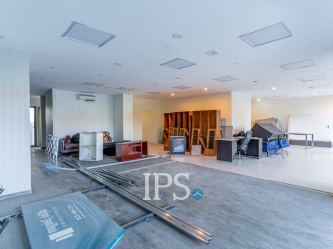 536 Sqm Office Space For Rent - Chroy Changvar