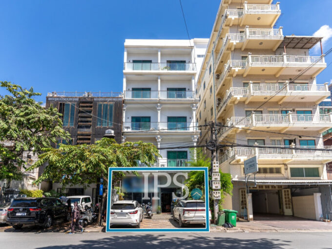 204 Sqm Retail Space For Rent  - BKK3