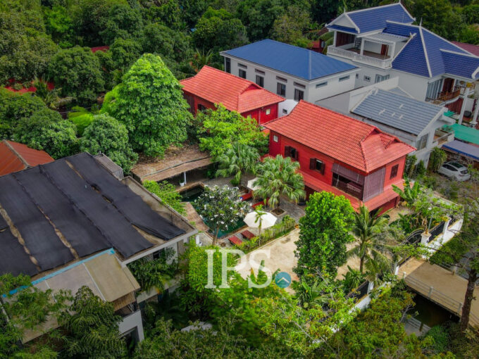 4-Bedroom Resort-Style Villa For Sale - Sala Kamreuk