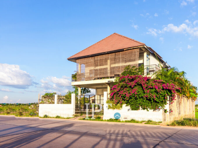 2 Bedroom Villa For Sale - Chreav