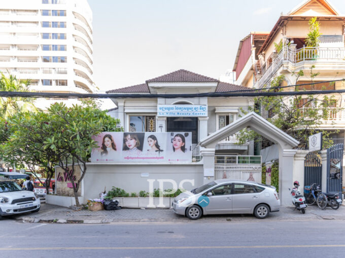 290 Sqm Commercial Villa For Rent - BKK1