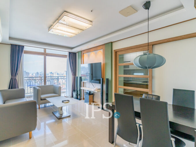 1 Bedroom Condo For Rent - De Castle Royal