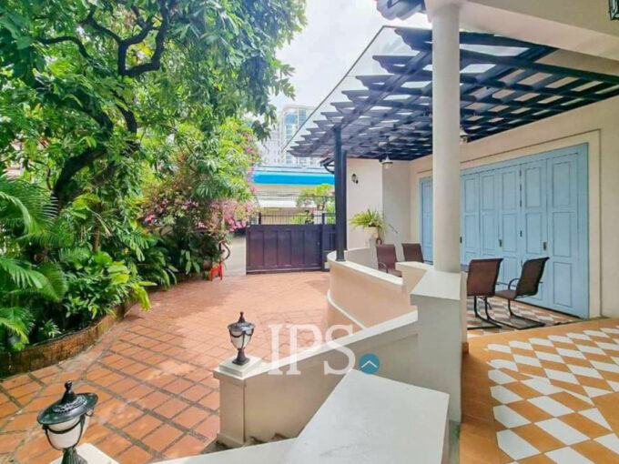 2 Bedroom Villa For Rent - Wat Phnom