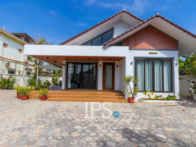 3 Bedroom Villa For Rent - Svay Dangkum
