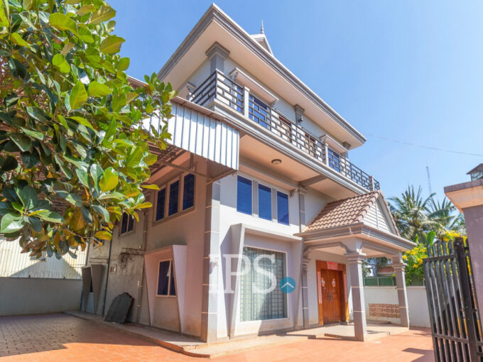 7 Bedroom House For Rent - Chreav