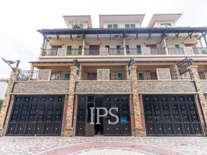 4 Bedroom Townhouse For Rent - Phsar Deum Thkov