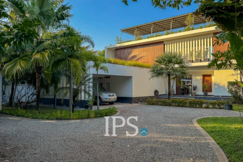 6 Bedroom Villa For Rent - Sala Kamreuk