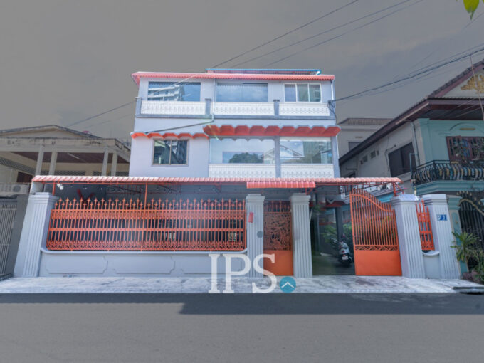 305 Sqm Commercial Villa For Rent - Boeung Trabek