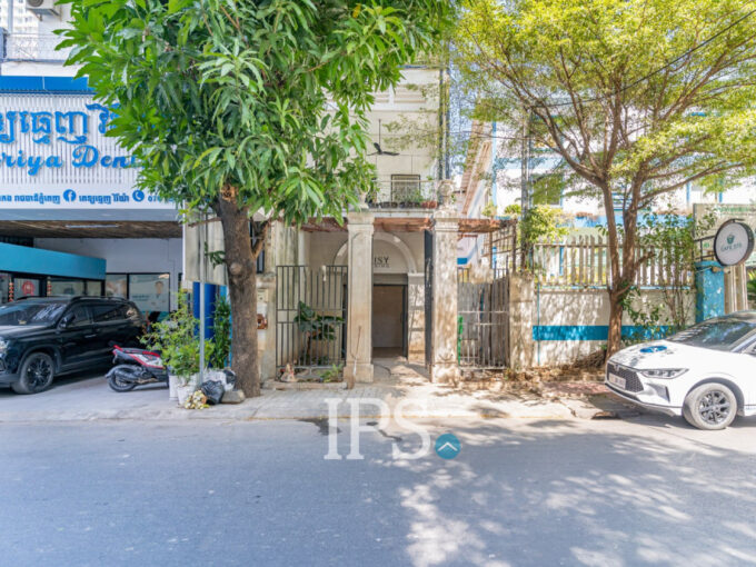 54 Sqm Retail Space For Rent - BKK1