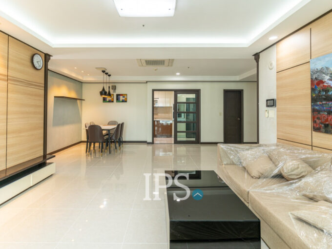 3 Bedroom Condo For Rent - Decastle Royal