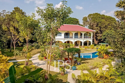 4 Private Colonial Villa For Sale - Boeung Tu