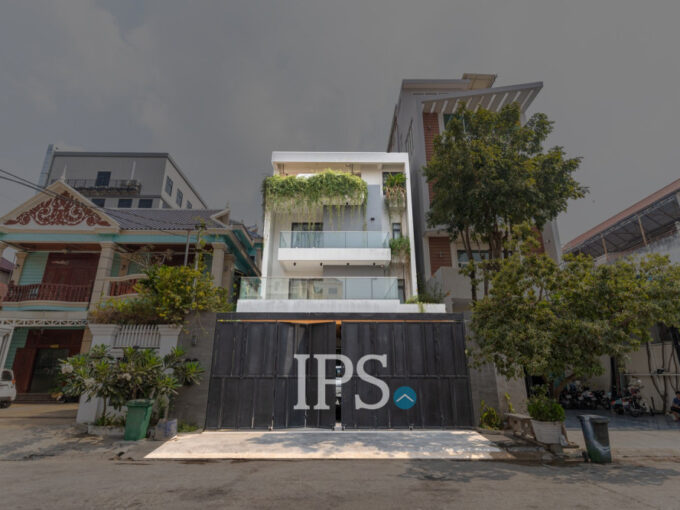 7 Bedroom Villa For Sale - Boeung Kak 2