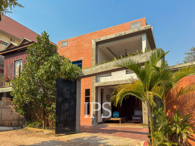 4 Bedroom Villa For Rent - Svay Dangkum