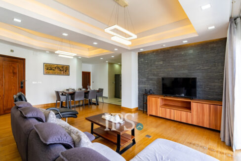 3 Bedroom Serviced Apartment For Rent - BKK 1