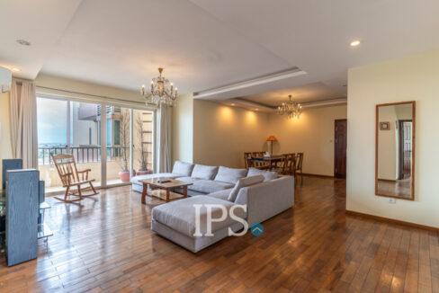 3 Bedroom Condo For Rent - Rose Condo