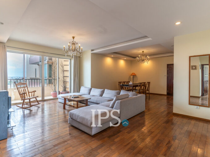 3 Bedroom Condo For Rent - Rose Condo