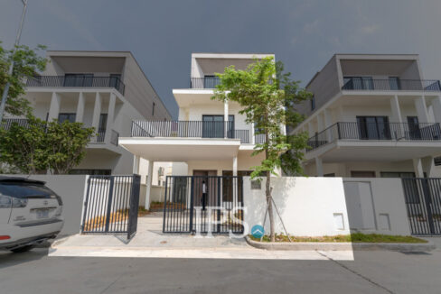 4 Bedroom Villa Klem For Sale - Borey Chankiri