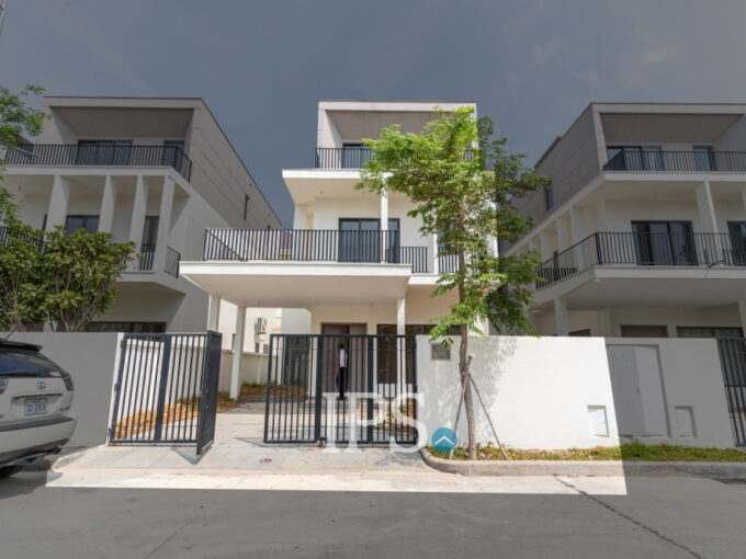 4 Bedroom Villa Klem For Sale - Borey Chankiri