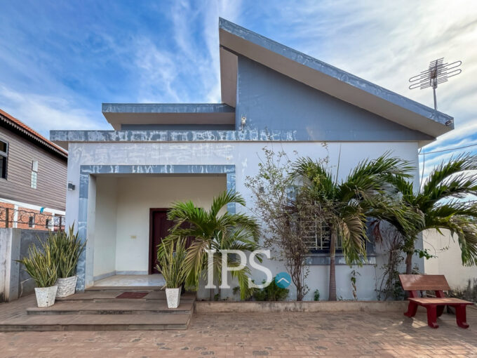 2 Bedroom House For Rent - Svay Dangkum