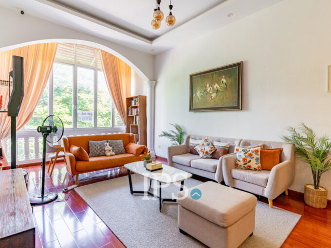 Renovated 3 Bedroom Apartment For Sale - Phsar Kandal 2