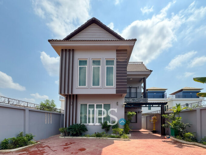 3 Bedroom House For Rent - Svay Dangkum