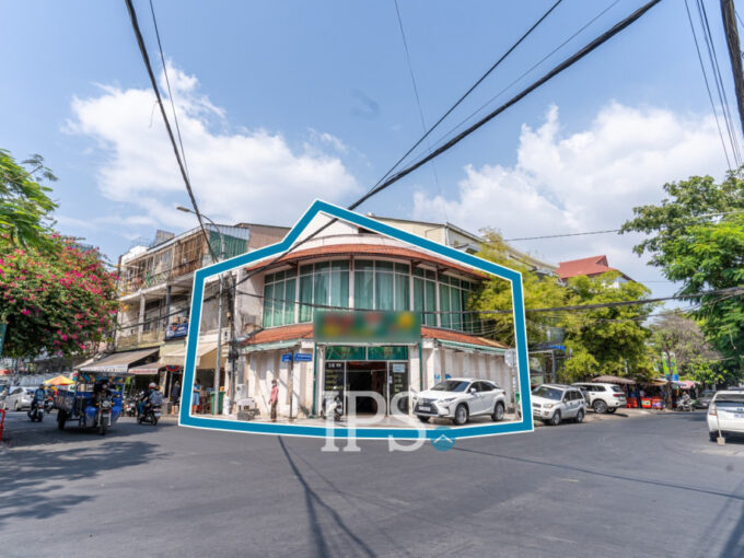 286 Sqm Corner Retail Space For Rent - Chakto Mukh