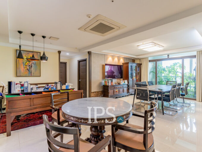 20th Floor 3 Bedroom Condo For Sale - De Castle Royal