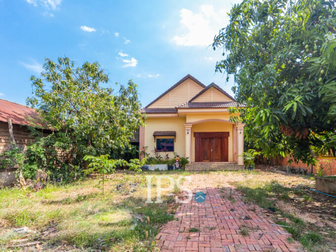 2 Bedroom House For Rent - Sangkat Siem Reap