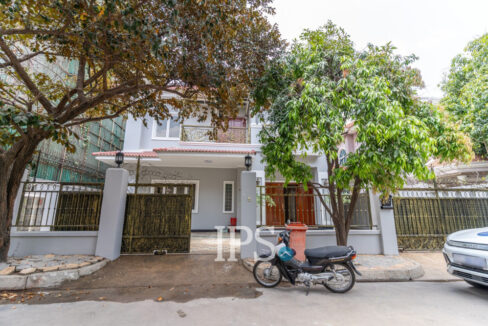 5 Bedroom Villa For Rent - Bassac Garden City