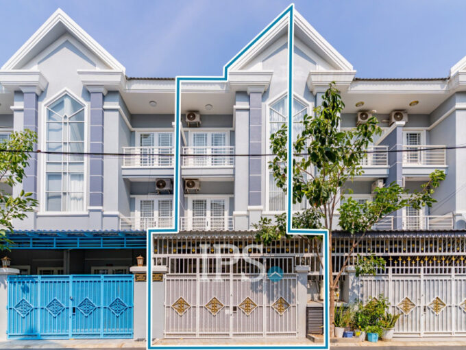 4 Bedroom Link House For Sale - Borey Sok San