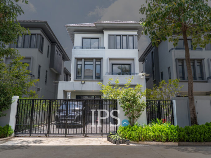 5 Bedroom  Queen Villa For Sale - Chip Mong 50m