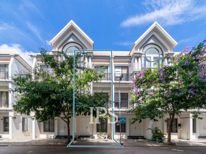 3 Bedroom Townhouse For Rent  - Sky Park