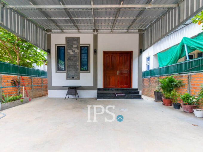 2 Bedroom House For Rent - Sangkat Siem Reap