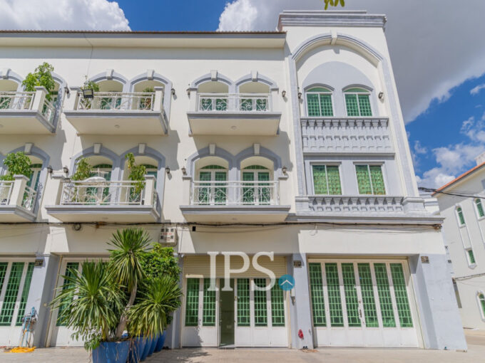 4 Bedroom Shophouse For Sale -  Borey ST