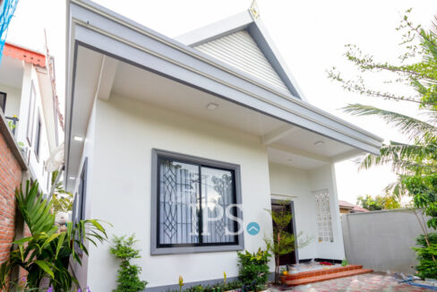2 Bedroom Villa For Rent - Sala Kamreuk