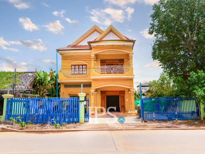 6 Bedroom House For Rent - Sala Kamruek
