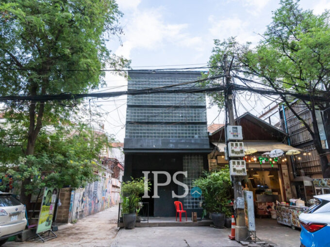 138 Sqm Retail Space For Rent - Chakto Mukh