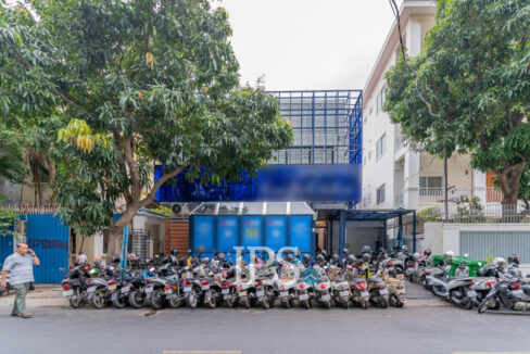 400 Sqm Retail Space For Rent - Beoung Raing