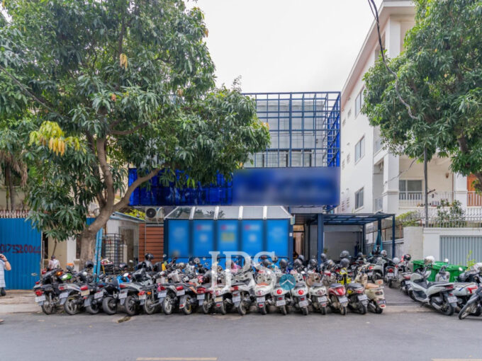 400 Sqm Retail Space For Rent - Beoung Raing
