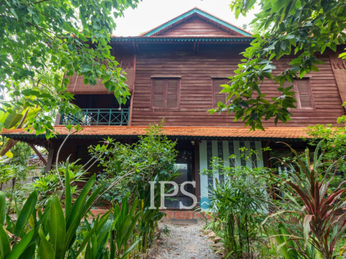 2 Bedroom Compound Wooden House For Rent - Sala Kamreuk