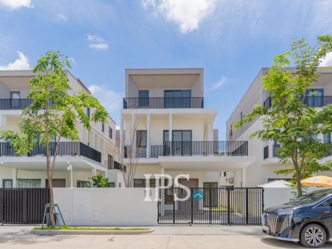 4 Bedroom Villa Klem For Sale - Chankiri Palm Creek