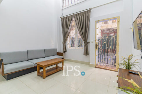 3 Bedroom Townhouse For Rent - Phsar Kandal 1