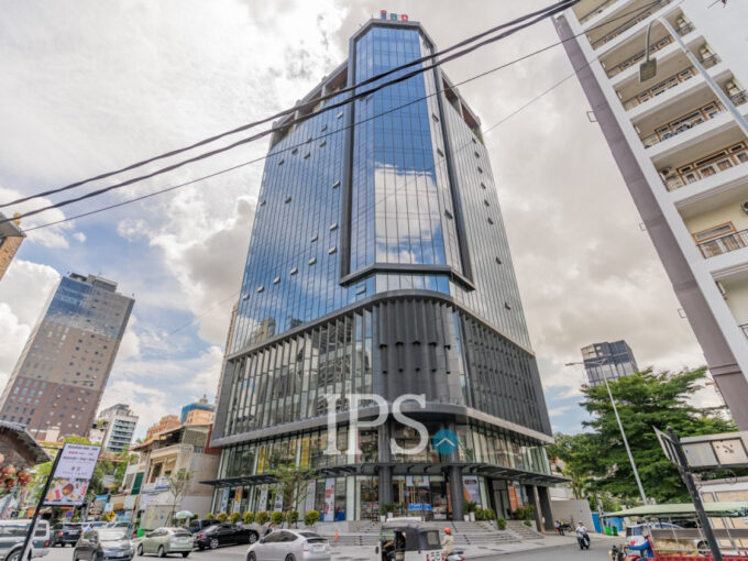 680 Sqm Office Space For Rent - BKK1