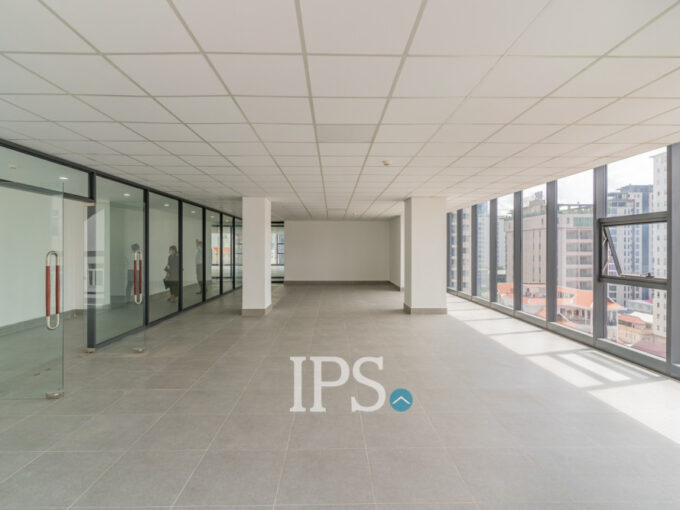 119 Sqm Office Space For Rent - BKK1