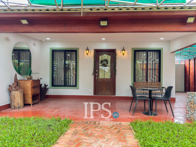 6 Bedroom Villa For Rent - Sangkat Sambour