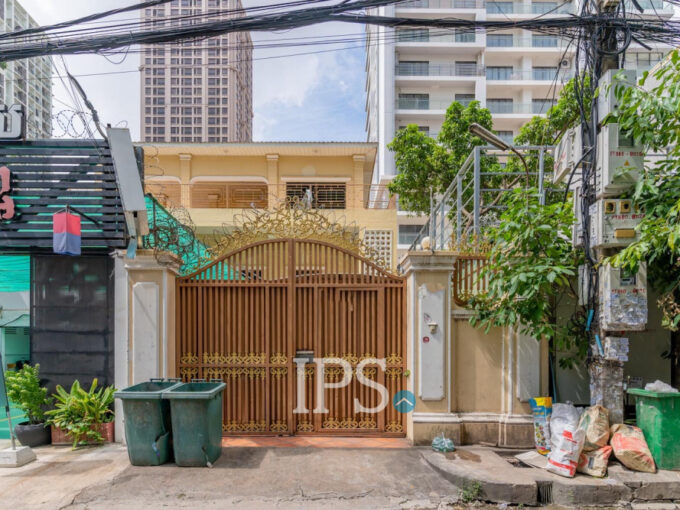 6 Room Shophouse For Rent - BKK1