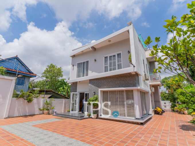 5 Bedroom Townhouse For Rent - Ta Khmau