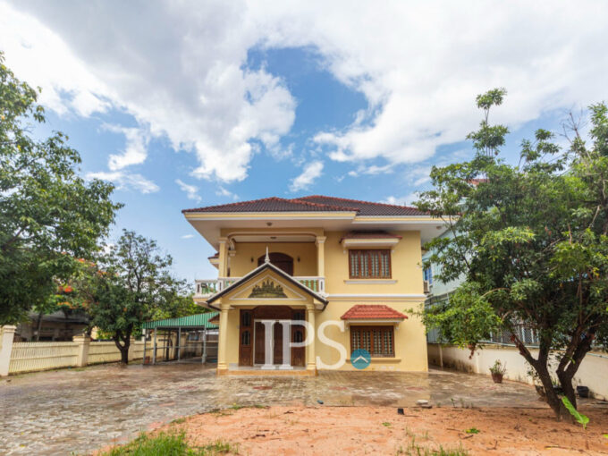 5 Bedroom House For Rent - Svay Dangkum