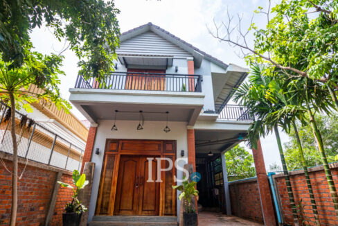 3 Bedroom Villa For Rent - Svay Dangkum